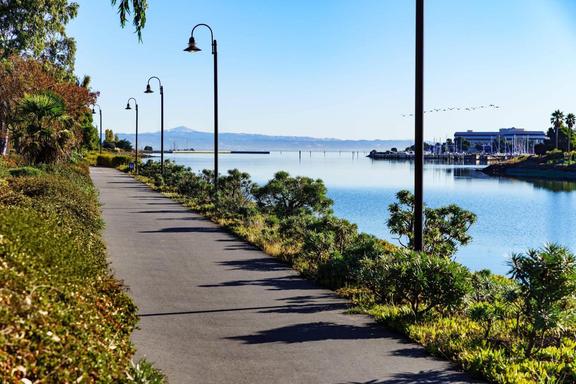 Ac Hotel By Marriott San Francisco Airport/Oyster Point Waterfront Саут-Сан-Франциско Екстер'єр фото